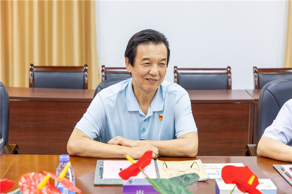 广东培正学院人文学院党委书记 肖宾.png