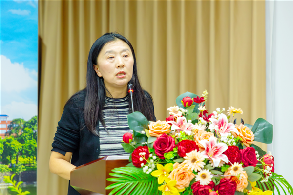 教务处副处长杨艳容解读教学管理系列制度.png 教务处副处长杨艳容解读教学管理系列制度.png