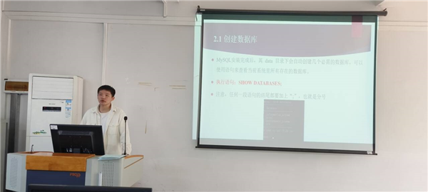 比赛现场1.png