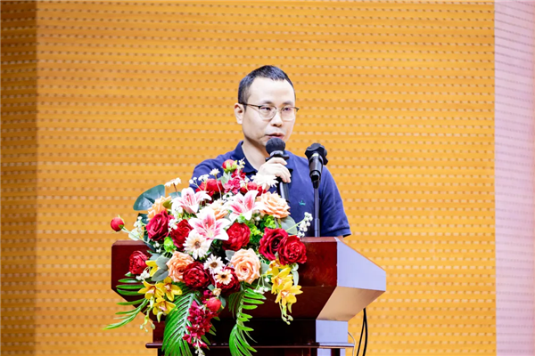 信息工程学院副院长庞双龙.png