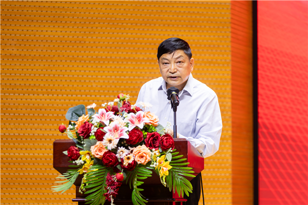 副校长陈粟宋讲话.png 副校长陈粟宋讲话.png