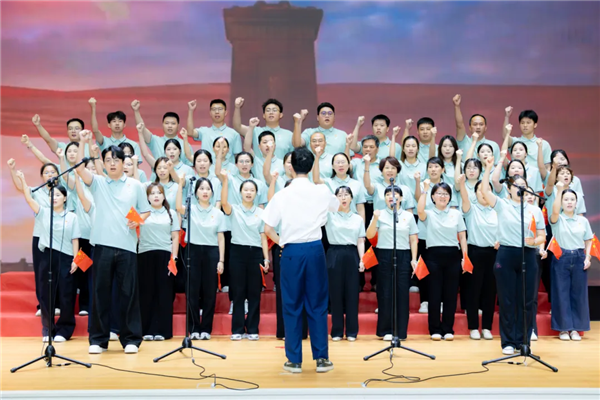 《团结就是力量》合唱——医药健康学院党总支.png