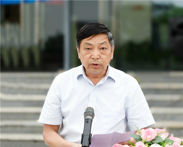 学校副校长陈粟宋致辞.png