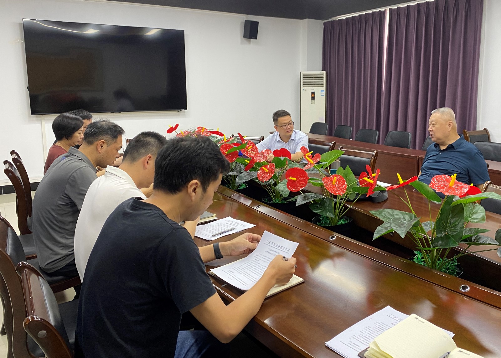 会议现场.jpg
