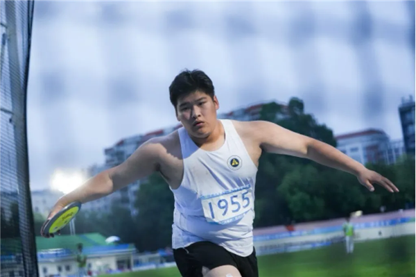 钟卓峰同学相关图片1.png