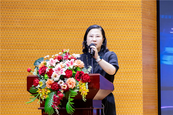 广东省教育大数据工程研究中心主任丁艳博士.png