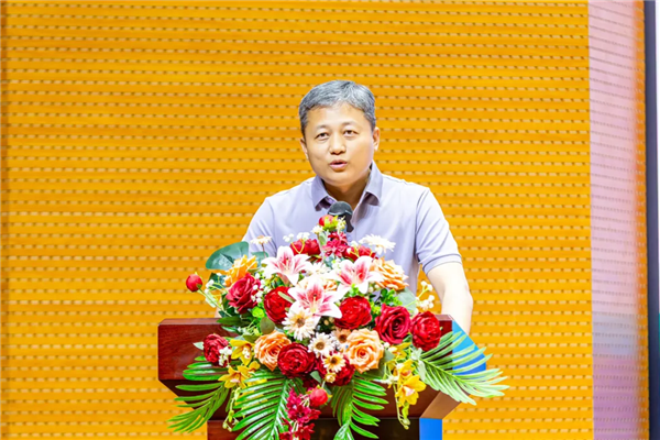 江苏荣泽天韵电子有限公司副总经理魏丽伟讲话.png