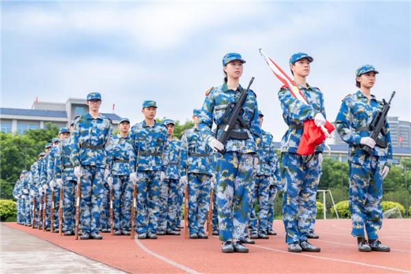 升国旗2.png 升国旗2.png