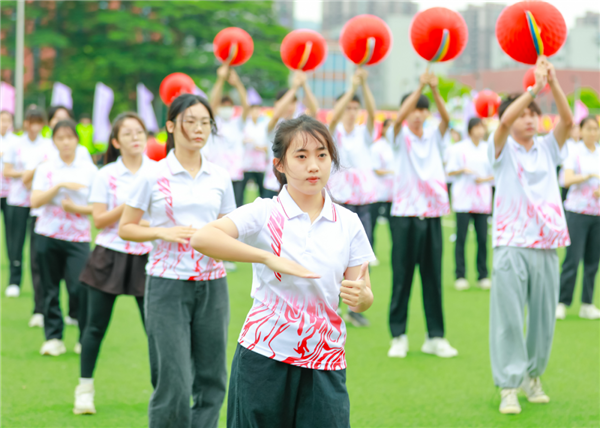 开幕式表演：舞蹈《多彩青春》2.png