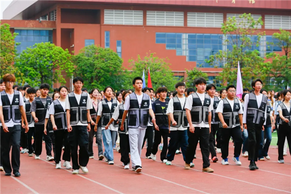 裁判员方阵2.png
