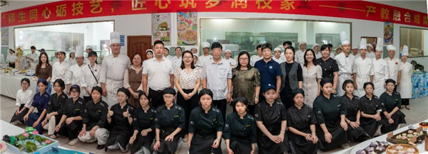 合影留念.png 合影留念.png
