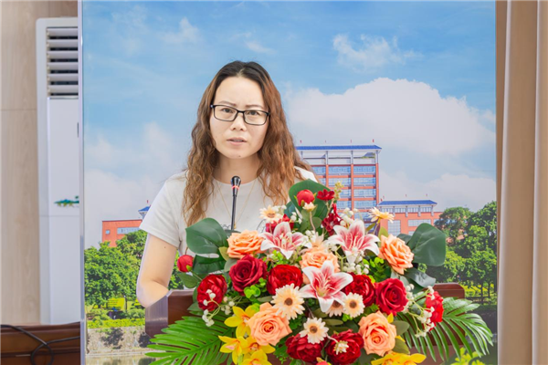 建筑与设计学院副院长曹志芳现场分享.png 建筑与设计学院副院长曹志芳现场分享.png