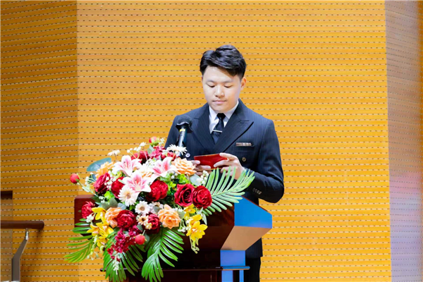 主持人吴风帆.png