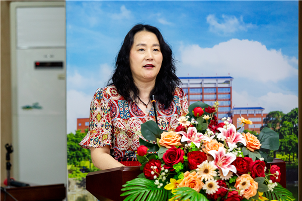 东莞市信鸿人力资源管理有限公司副总经理刘惠致辞.png