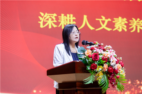 学院副院长奚莹做主题分享.png