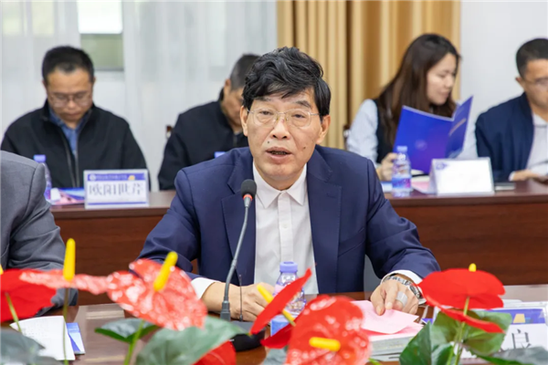 学校党委书记邓成良致欢迎辞.png 学校党委书记邓成良致欢迎辞.png