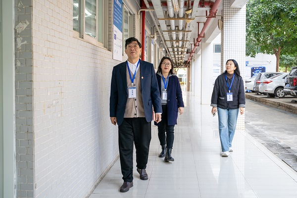 党委书记邓成良、党委副书记陈利群带队巡查.jpg