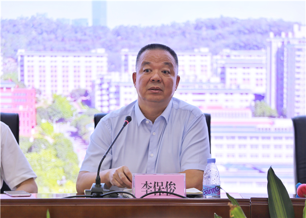 中职部主任李保俊讲话.png
