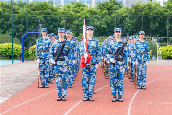 升国旗1.png 升国旗1.png