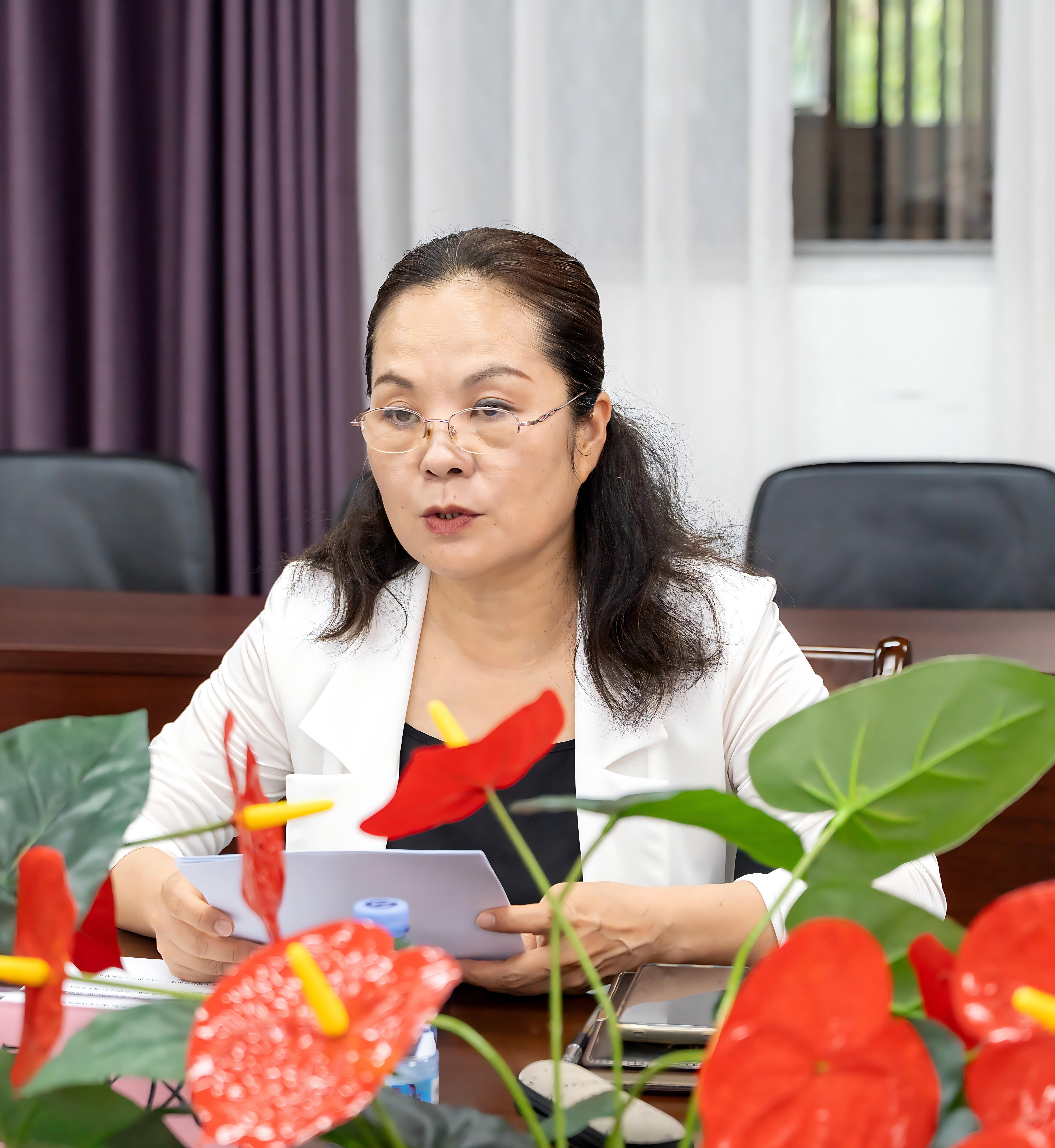 马克思主义学院吴秋凤院长讲话.jpg