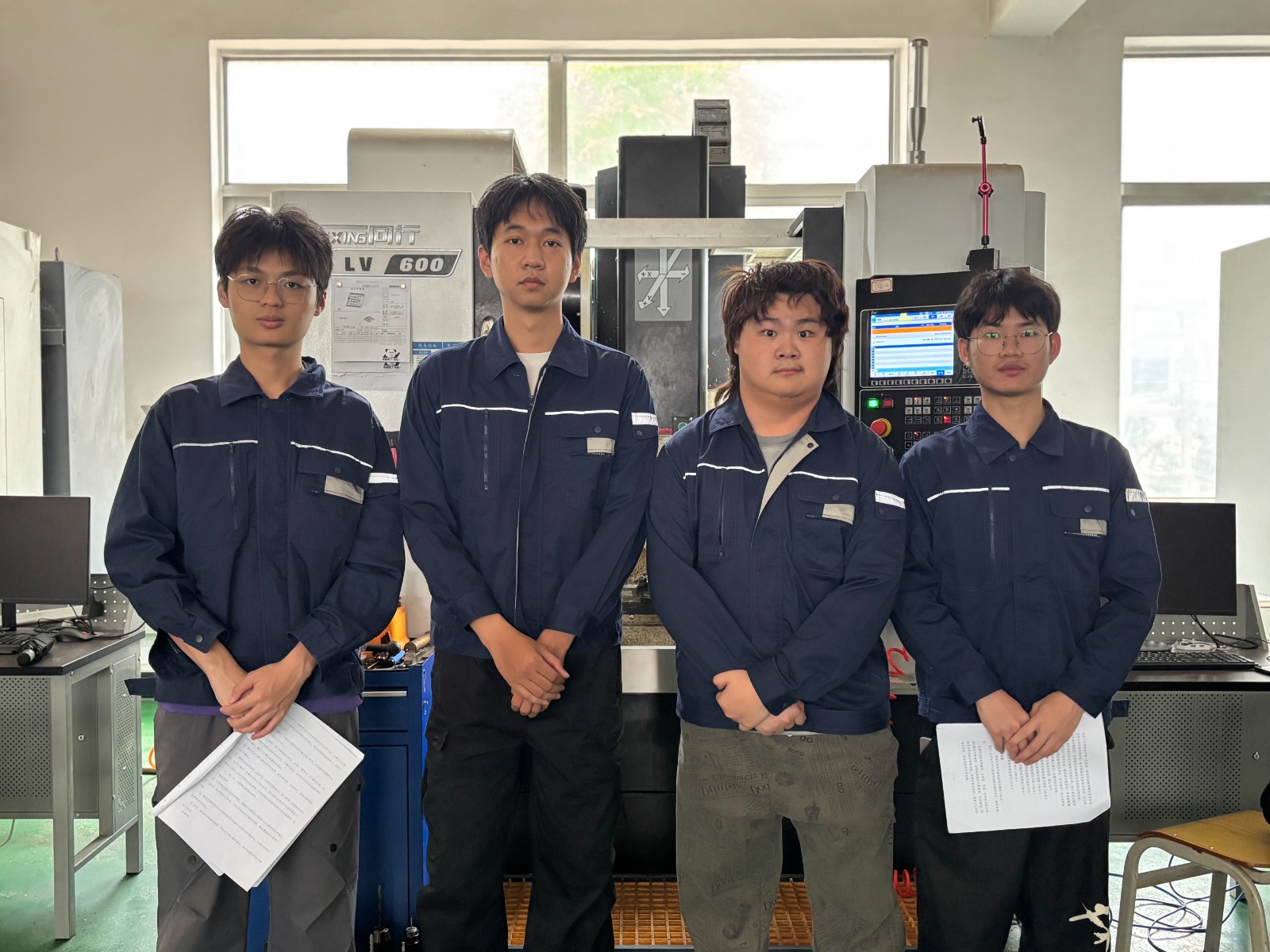 学生备赛日常.jpg