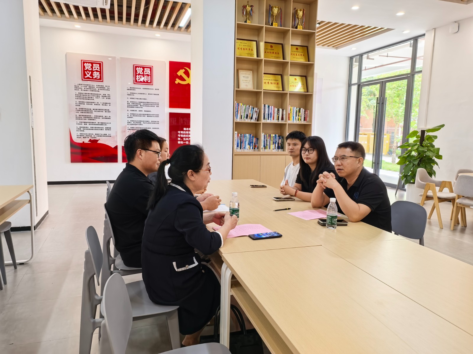 图 5 党建学工板块专项交流研讨.jpg