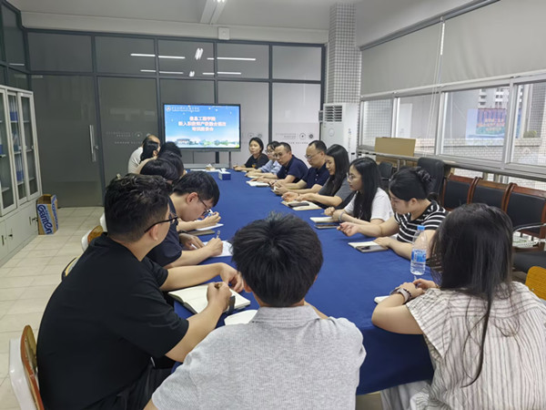 新教师产教融合课改专题宣讲会现场.jpg