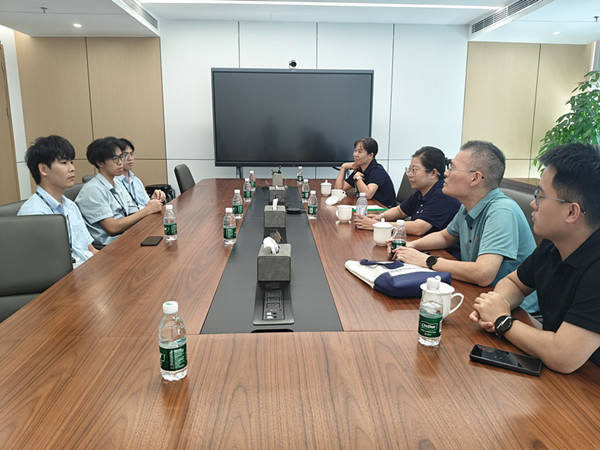 图2 师生座谈会.jpg 图2 师生座谈会.jpg