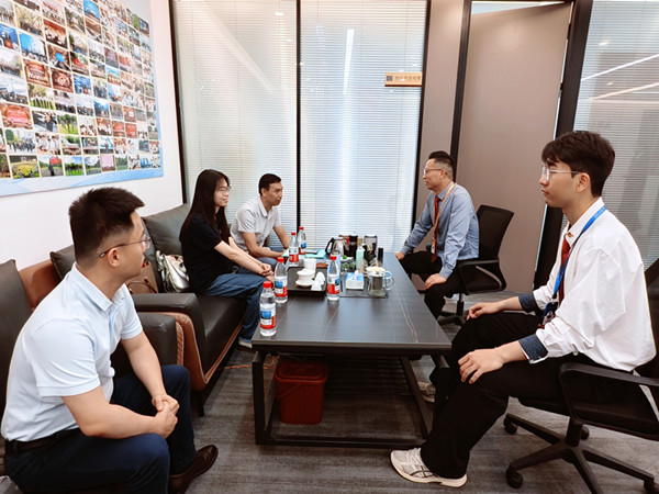 图1 校企双方座谈交流.jpg