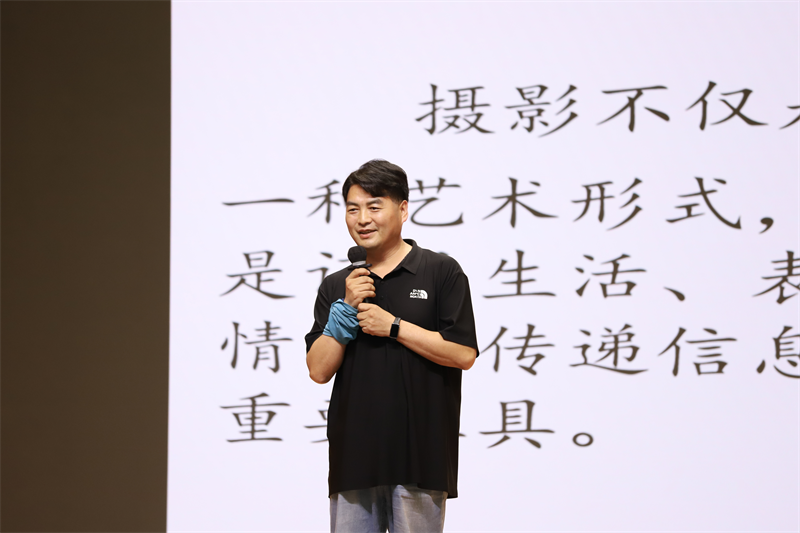 11东莞市青年摄影家协会副主席陈帆主题讲座.png