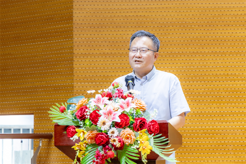 11广东百安建设科技集团有限公司总经理陈业彪作为优秀企业代表分享合作经验.png 11广东百安建设科技集团有限公司总经理陈业彪作为优秀企业代表分享合作经验.png