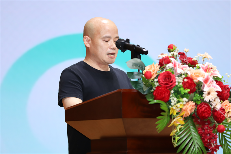 04新当选的分会会长刘勇发言.png